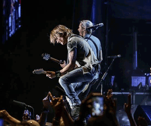 WIN-KEITH-URBAN-RIPCORD-WORLD-TOUR-SWEEPSTAKES