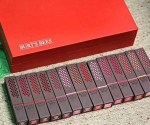 win-12-lipsticks-from-burts-bees-lipstick-collection