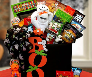 win-hersheys-boo-to-you-happy-halloween-gift-box-sweepstakes