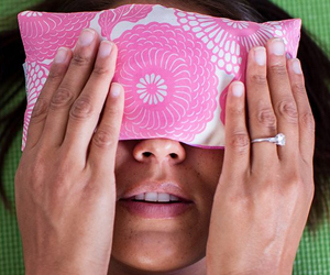 win-a-organic-cotton-and-silk-pink-mums-eye-pillow