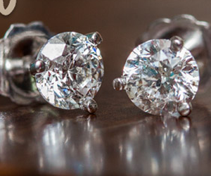 Win-the-1-2ct-tdw-diamond-solitaire-earrings!