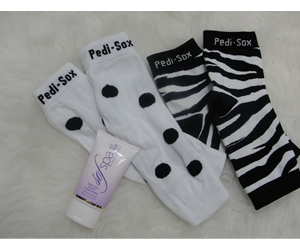 win-2-pairs-pedi-sox-foot-cream