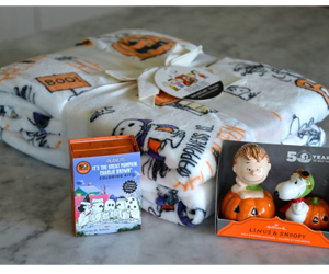 win-halloween-peanuts-giveaway