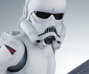 win-the-ralph-mcquarrie-stormtrooper-statue