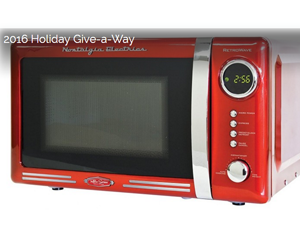 win-nostalgia-electrics-retro-series-0-7-cubic-foot-microwave-oven