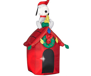 win-peanuts-snoopy-inflatable-christmas-decoration