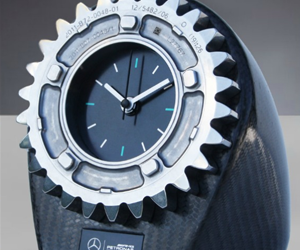 win-signed-mercedes-amg-petronas-formula-one-team-gear-ratio-clock