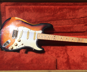 win-stratocaster-guitar-xmas-giveaway