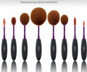 win-10-pc-oval-make-up-brush-set