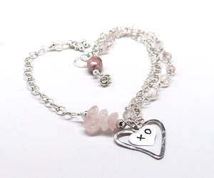 Win-Hugs-&-Kisses-Bracelet