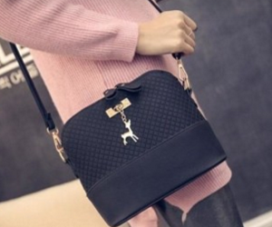 Win-Women's-Black-Shoulder-Bag