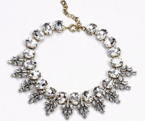 Win-the-Vintage-Leaves-Statement-Necklace