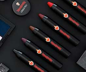 WIN-A-REINA-REBELDE-MAKEUP-SET!