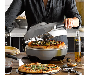 Win-Breville-Crispy-Crust-Pizza-Maker-Giveaway