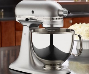 Win-KitchenAid-Artisan-Stand-Mixer-Giveaway