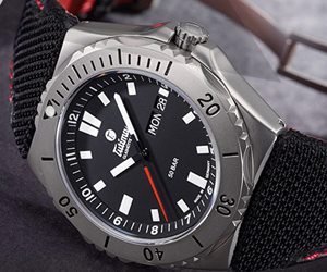 Win-Tutima-M2-Seven-Seas-dive-watch