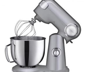 Win-a-Cuisinart-Stand-Mixer-Giveaway